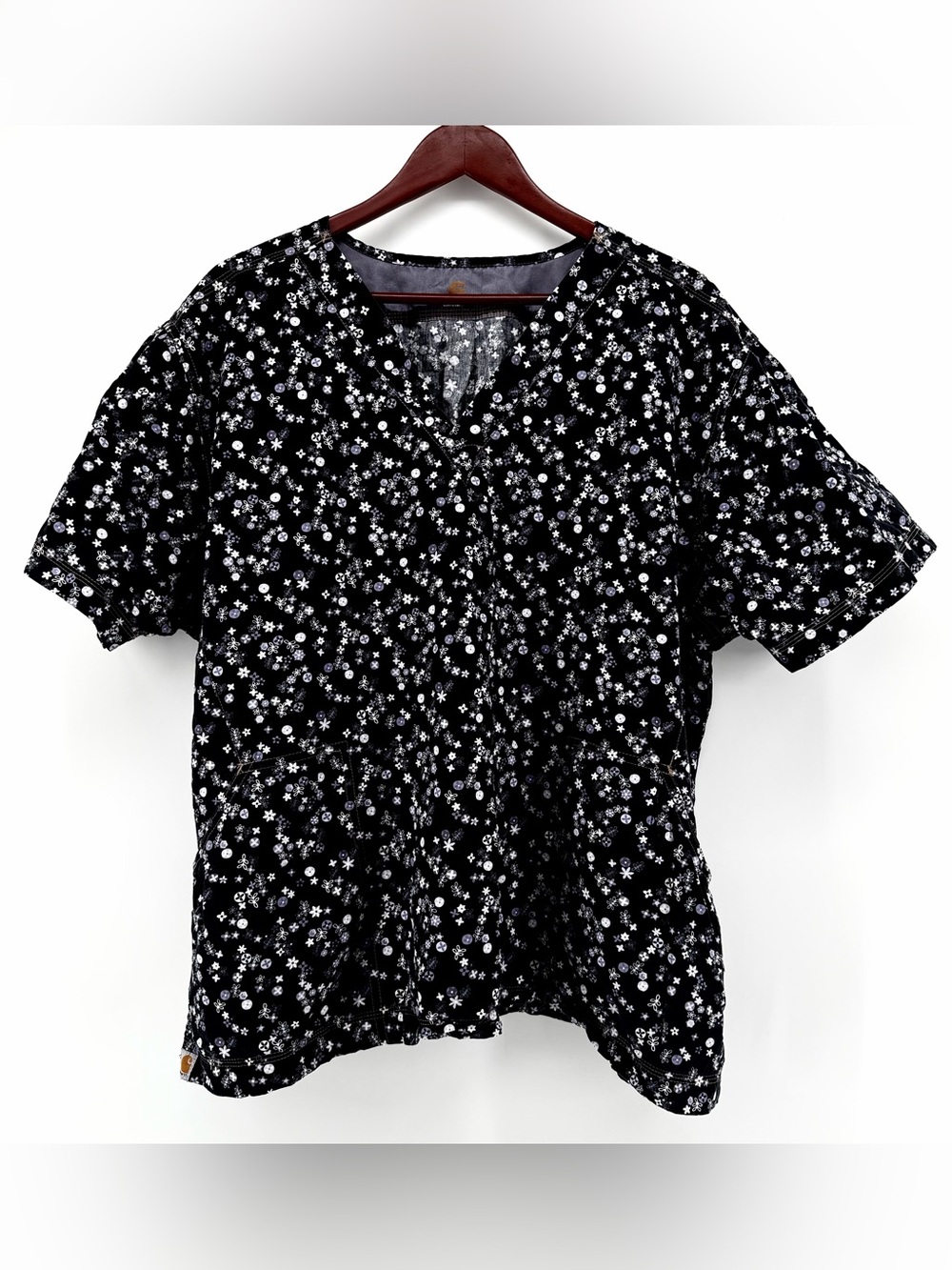 Carhartt 2X Womens Plus V-Neck Scrub Top C17007 Square Maze Floral Print